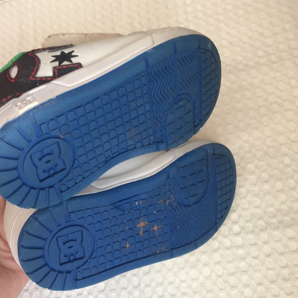 3/$20 Y2K DC Toddler Skate Shoes - Picture 6 of 6